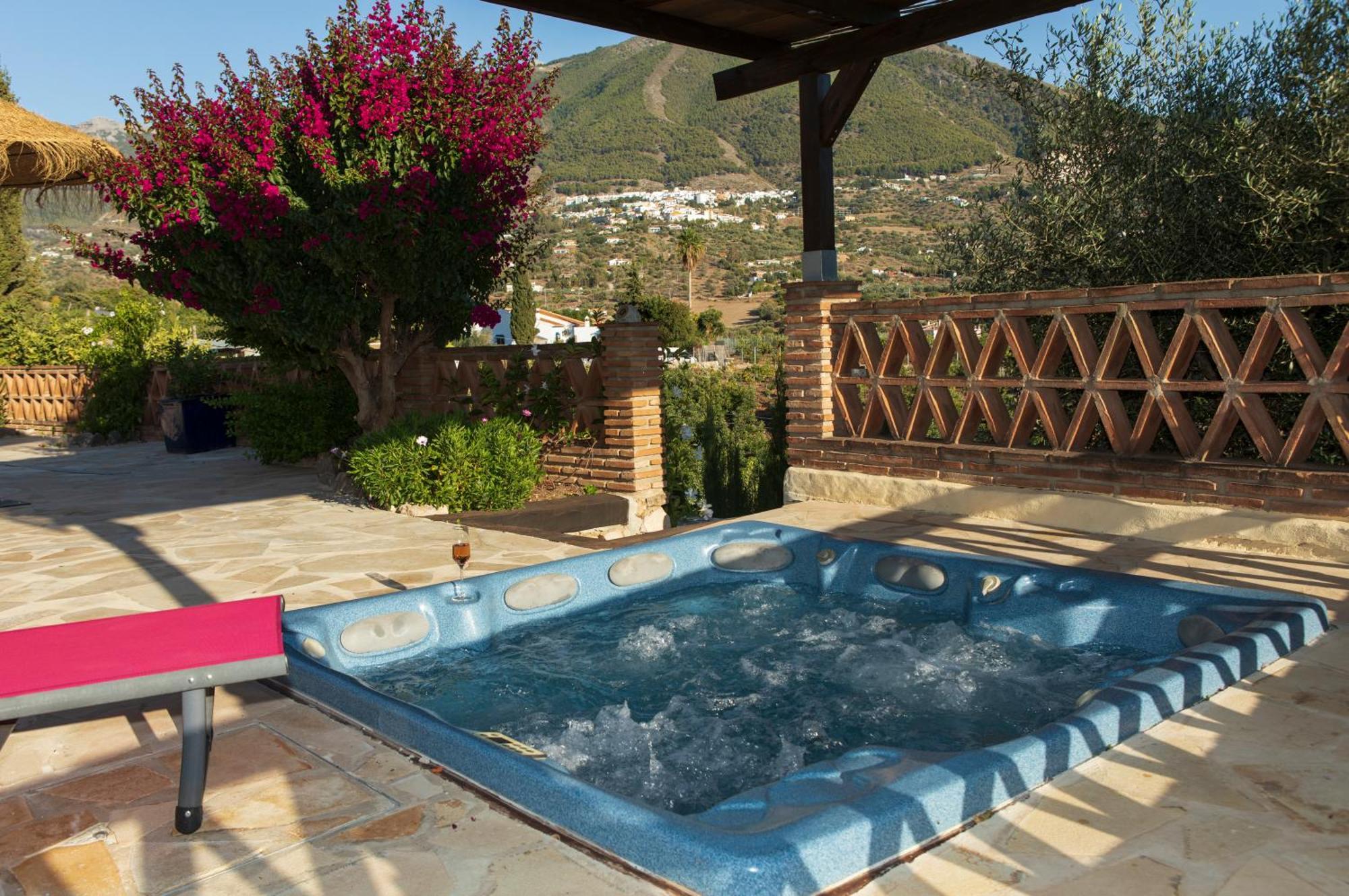 Hotel Cortijo De Salia Alcaucín Δωμάτιο φωτογραφία